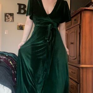 NWT Baltic Born Green Velvet Wrap Dress Size L Holiday Wedding Guest
